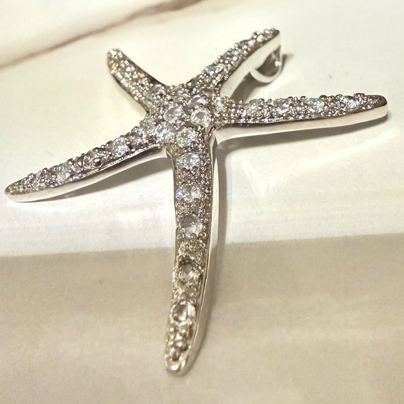 Starfish Crystal Pendant – Silver-Tone Pavé Sea Star Charm for Women - Picture 8 of 17